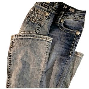 Miss Me GrUC 25x31 Signature Boot Jeans, m Light Wash Gems Design